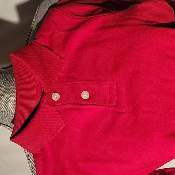 Cat & Jack Red 2 Button-up Short Sleeve  Red Shirt, Size: XS (4/5), NWT - Picture 3 of 7